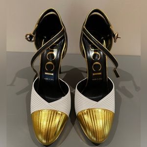Gucci pumps